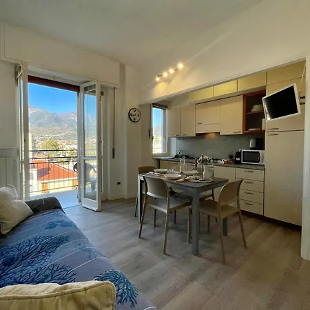 Apartamento 150mt Dal Mare Monolocale In Centro Con Vista Aperta, Wi-fi E A/c