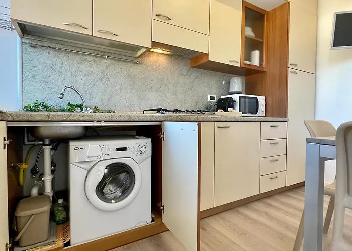 [150mt Dal Mare] Monolocale In Centro Con Vista Aperta, Wi-fi E A/c *